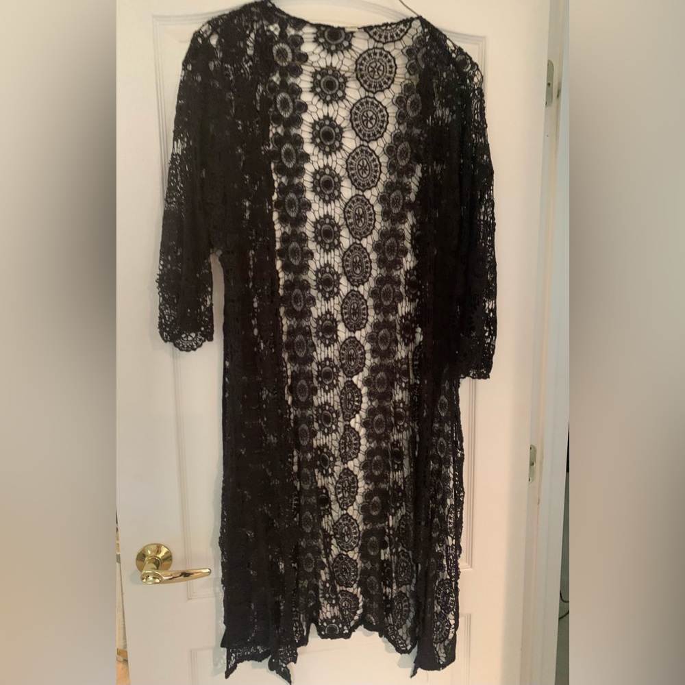 Mossimo lace long vest. Perfect condition, worn 2 times $25